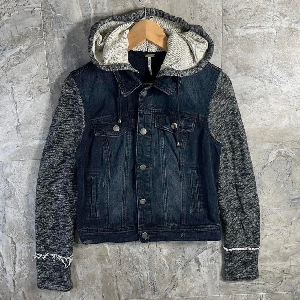 Free People Jacket Womens Small Blue Denim Hooded Knit Sleeves Sherpa Hood